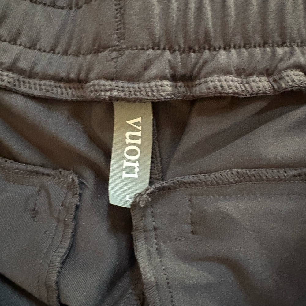 Vuori Men's Black Athletic Shorts with Zipper Pocket - Picture 3 of 6